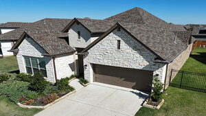 Asphalt Roofing Contractors in Texas